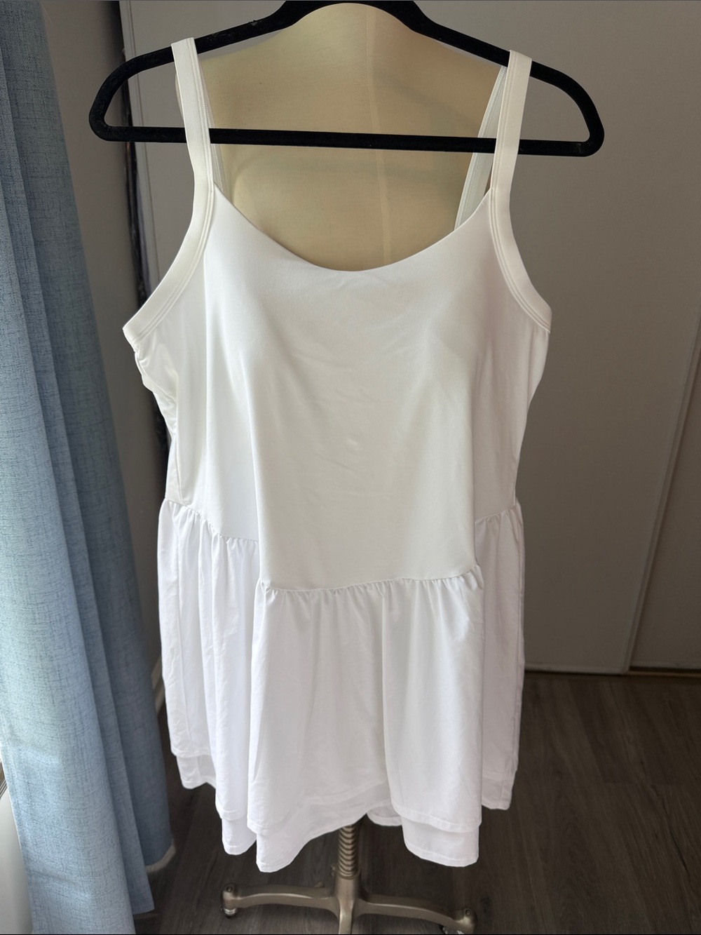 all in motion White Ruffle-Hem Tank athletic dress phone pocket XXL